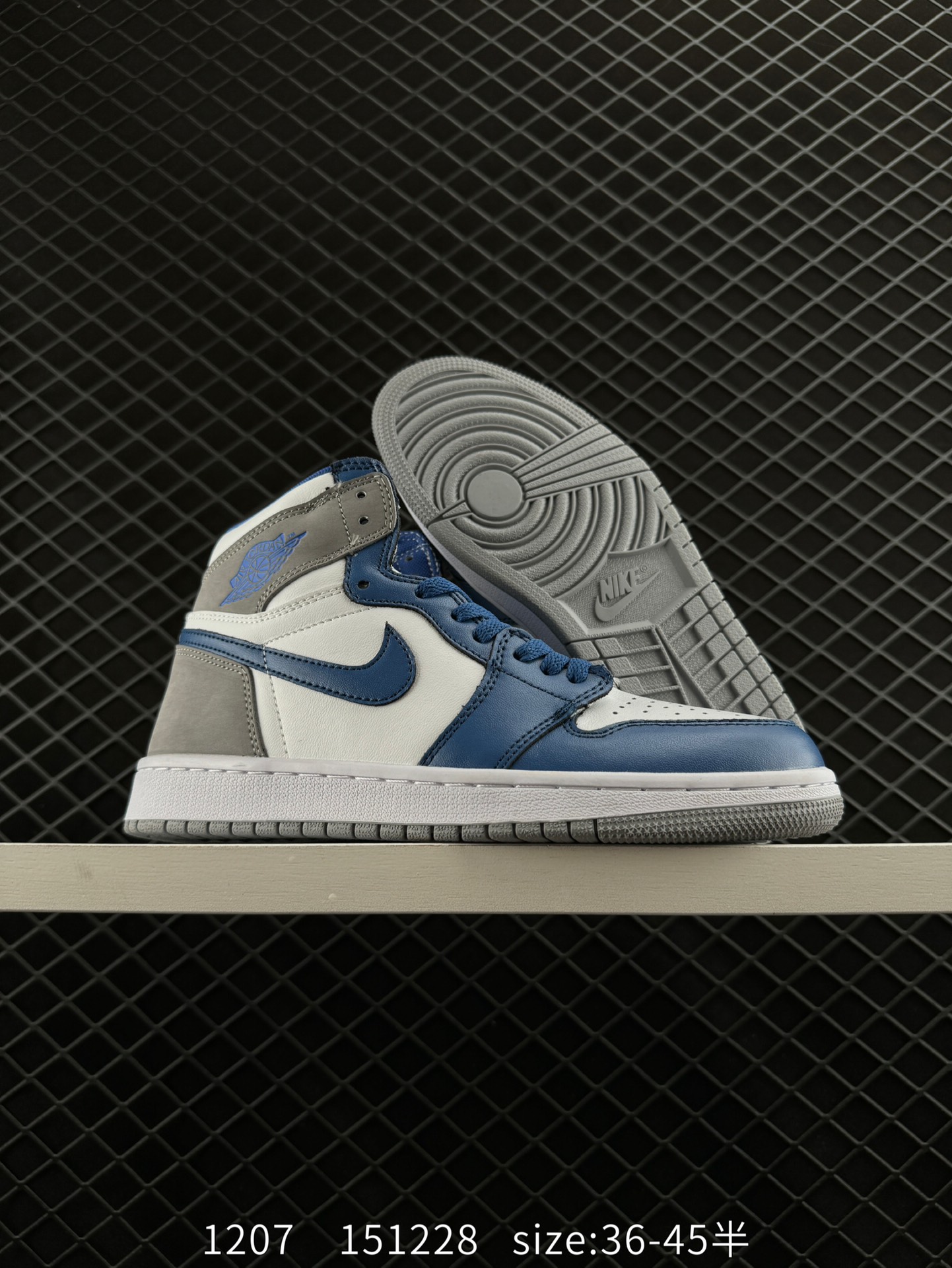 Nike AIR JORDAN 1 RETRO HIGH